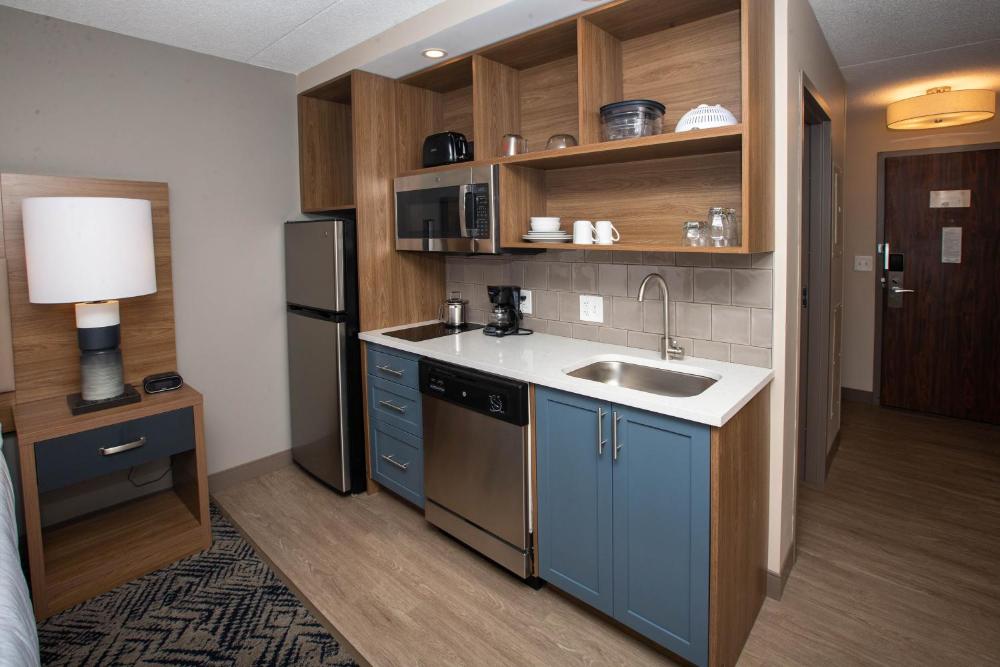 Studio Suite with Two Queen Beds interior